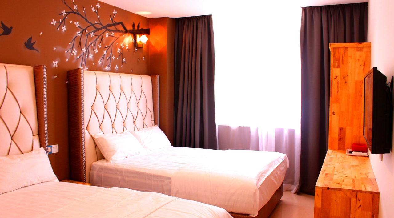 Zamburger Hotel *